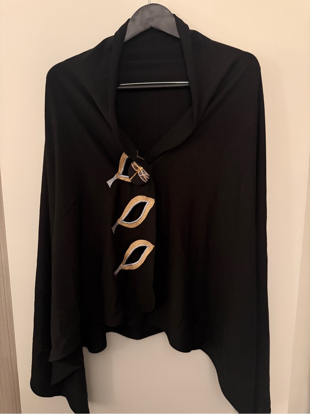 Black Embroidered Dragonfly Leaf Wrap Cape Shawl Button Closure M/L fit
